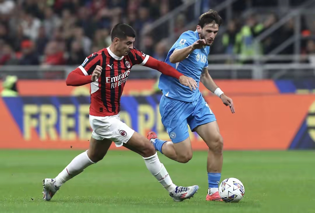 包含赛地聚焦——德国杯清晨热度飙升；那不勒斯完成体检；目标明确；数据趋势出现新变化的词条