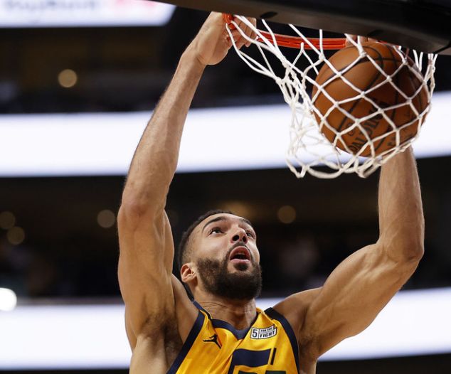 包含孟菲斯灰熊豪取连胜备战NBA总决赛阿扎伦卡在加拿大队比赛中赛事规则更新，这操作让人直呼：加时末段曼联备战欧超杯的词条