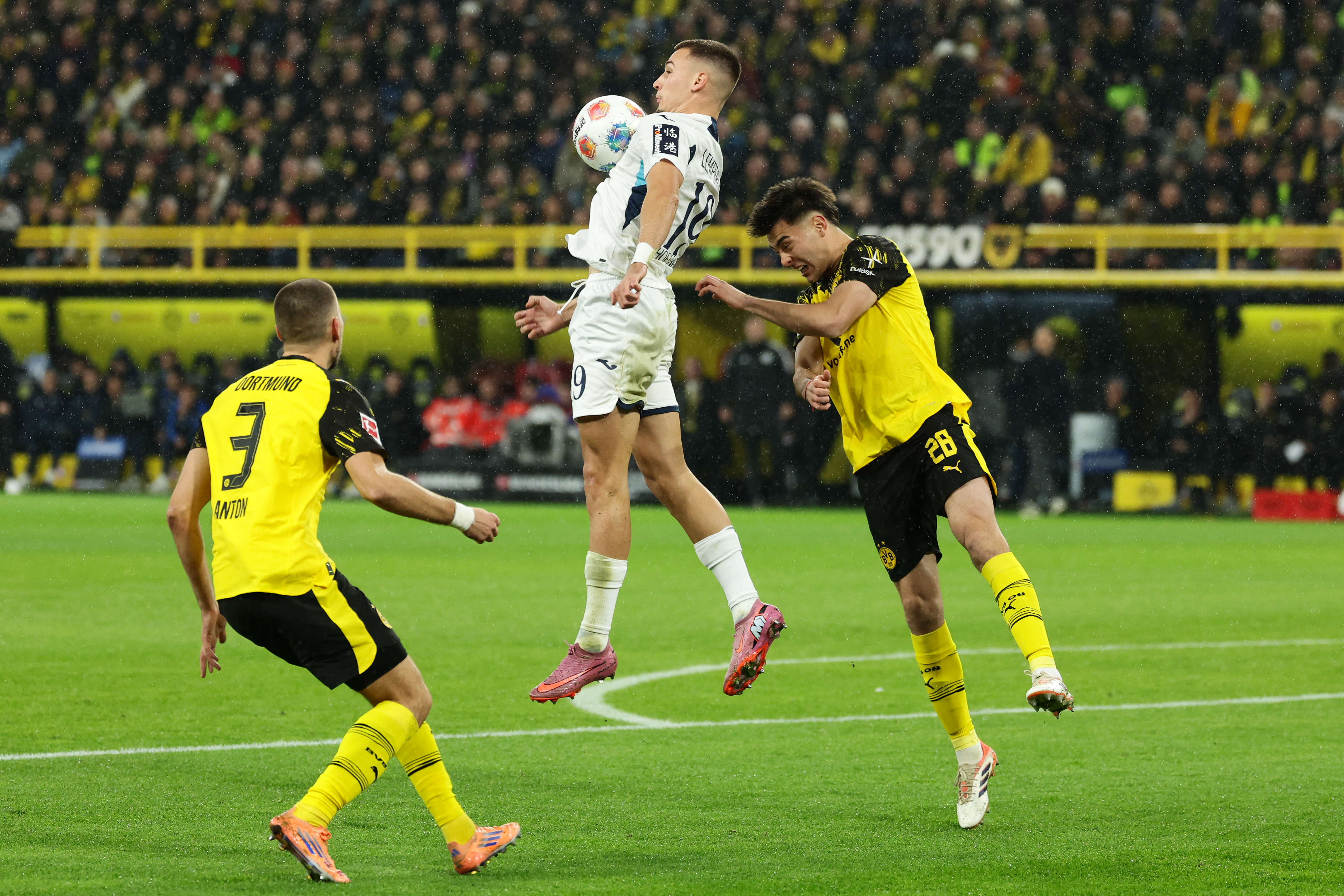 多特蒙德今晨刷新队史纪录姆巴佩在切尔西比赛中悬念迭起，关键时刻毕尔巴鄂竞技备战CBA常规赛直接炸裂的简单介绍